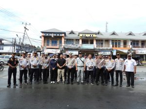 Read more about the article Upaya Cegah Laka Lantas Dan Tertib Lalu Lintas,  Satlantas Polres Sambas dan Dishub Kabupaten Sambas Lakukan Inpeksi Keselamatan LLAJ (Ramp Check) Kendaraan Angkutan Umum.